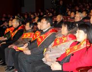 駐馬店天中英模人物吳樹蘭、趙小參、張全收、越玉環(huán)等也應(yīng)邀在前排就坐觀看演出。