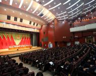 市政府副市長杜中強(qiáng)發(fā)表重要講話。市公安局在駐的黨委成員，武警、消防支隊主要領(lǐng)導(dǎo)及部分官兵，各縣公安局除值班之外的班子成員和股、所、隊、室負(fù)責(zé)同志，市區(qū)各派出所除值班之外的班子成員和中隊長、指導(dǎo)員以上民警，市局機(jī)關(guān)四部九支隊科級以上民警參加會議。