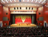 市人大副主任張德軒，市政府副市長杜中強(qiáng)，市政協(xié)副主席趙瑛，市委政法委副書記、紀(jì)工委書記周以德等領(lǐng)導(dǎo)同志出席會議。