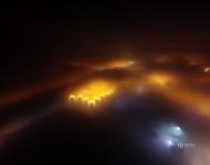 霧霾中的城市之夜。nico/東方IC