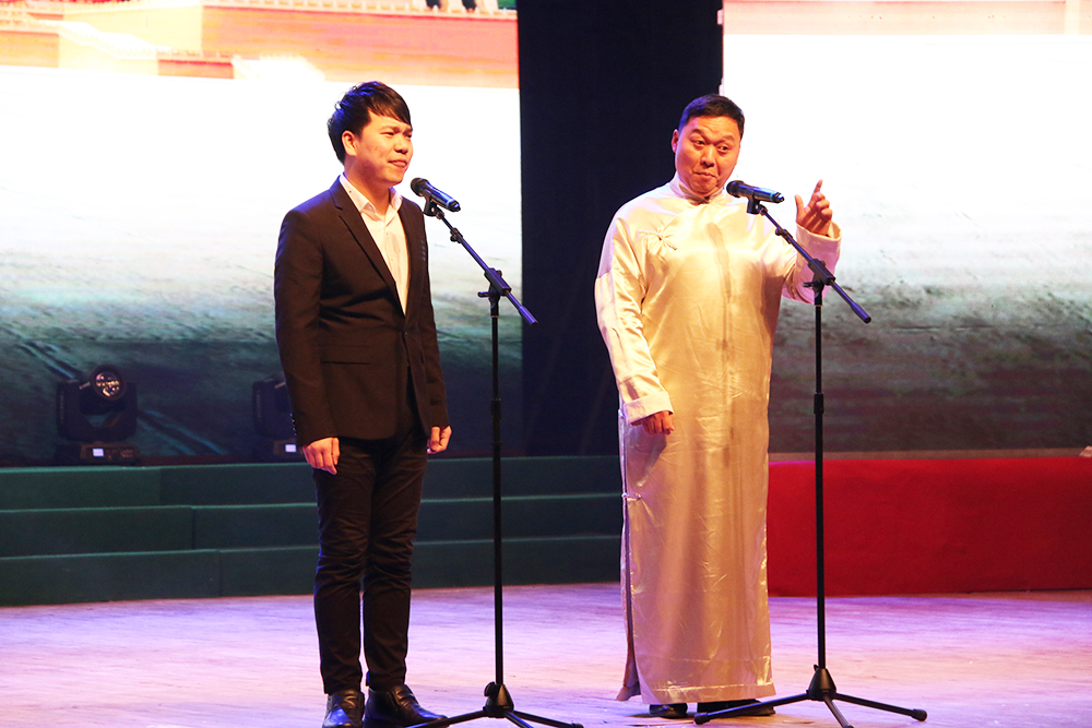 相聲《喜劇之王》 表演：王凱、劉蓓蕾