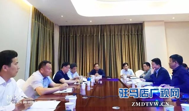 01省國土資源廳副廳長陳治勝深入上蔡現(xiàn)場(chǎng)辦公 .jpg