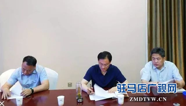 02省國土資源廳副廳長陳治勝深入上蔡現(xiàn)場(chǎng)辦公 .jpg