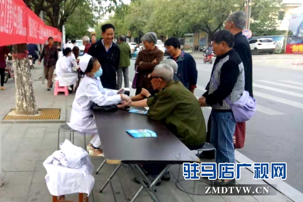 確山縣衛(wèi)計系統(tǒng)開展關(guān)注兒童青少年心理健康宣傳活動