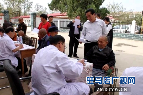 上蔡開展“點(diǎn)亮微心愿?義診送健康”活動