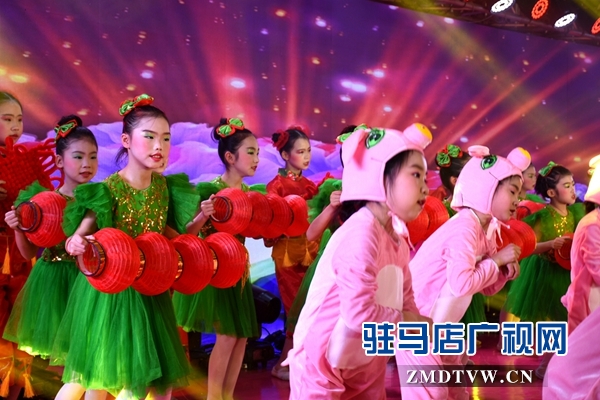 正陽(yáng)縣舉辦“粒粒花生香，濃濃故鄉(xiāng)情”主題元宵節(jié)晚會(huì)