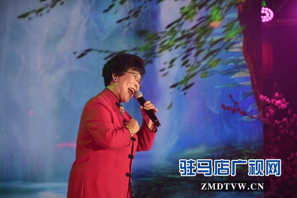 正陽(yáng)縣舉辦“粒?；ㄉ?，濃濃故鄉(xiāng)情”主題元宵節(jié)晚會(huì)