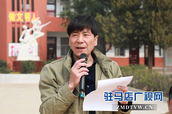  愛(ài)心企業(yè)向板橋鎮(zhèn)夏莊小學(xué)捐贈(zèng)校車護(hù)航留守兒童上學(xué)路