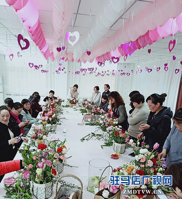 中原銀行駐馬店上蔡支行成功舉辦 “三生三世 詩情花意”主題插花活動(dòng)