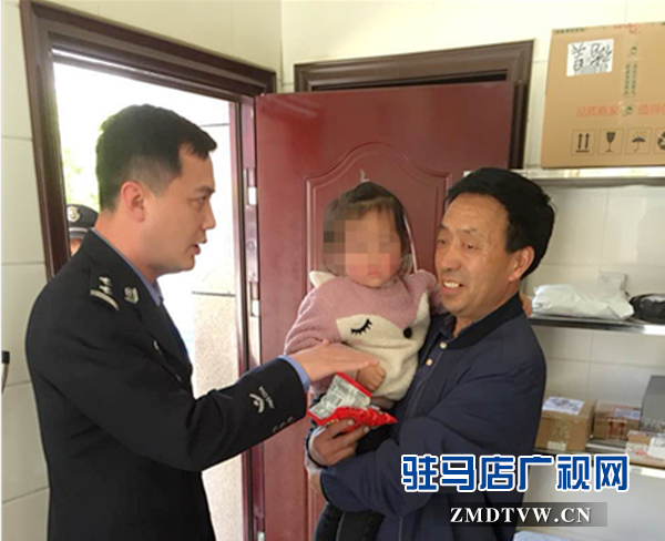 三歲女孩丟失，多虧東高民警幫忙