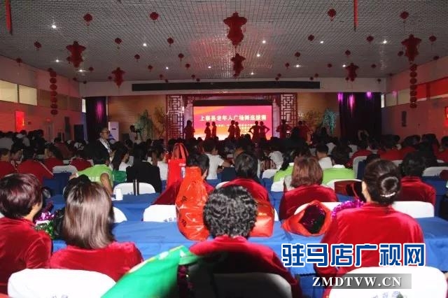 上蔡老人舞全城 舞出最美夕陽(yáng)紅 