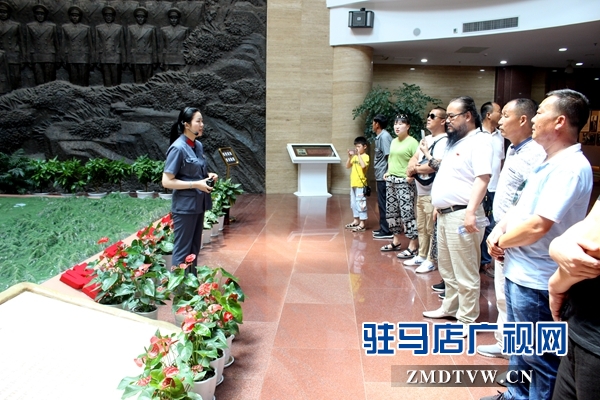 汝南縣十里鋪社區(qū)開展緬懷先烈重溫紅色經典活動