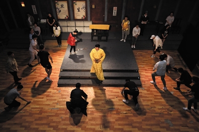 土生土長的北京曲劇，還有誰在唱？ 