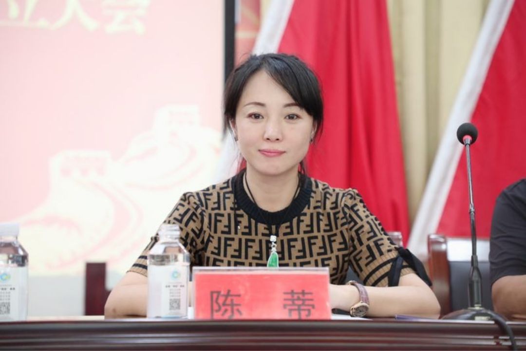 駐馬店市企業(yè)家協會舉行第二批非公有制企業(yè)黨支部集中成立大會暨“不忘初心 牢記使命”主題教育報告會
