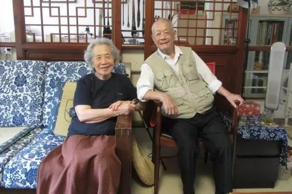 “神秘人物”出現(xiàn)！人民幣原來(lái)是他們?cè)O(shè)計(jì)的~ 