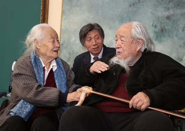 “神秘人物”出現(xiàn)！人民幣原來(lái)是他們?cè)O(shè)計(jì)的~ 