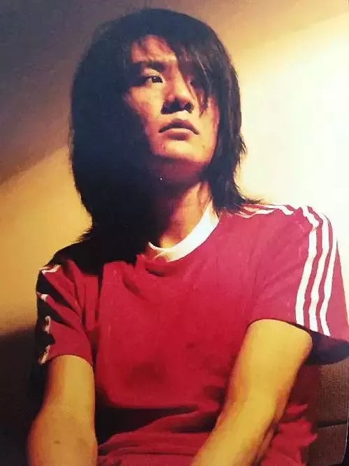 45歲樸樹錄節(jié)目突然離場(chǎng)：我歲數(shù)大了，要回家睡覺了…… 