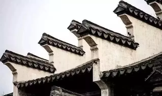 臺(tái)風(fēng)侵襲臨海古城：當(dāng)古建筑遭遇洪水猛獸，我們該如何應(yīng)對？ 