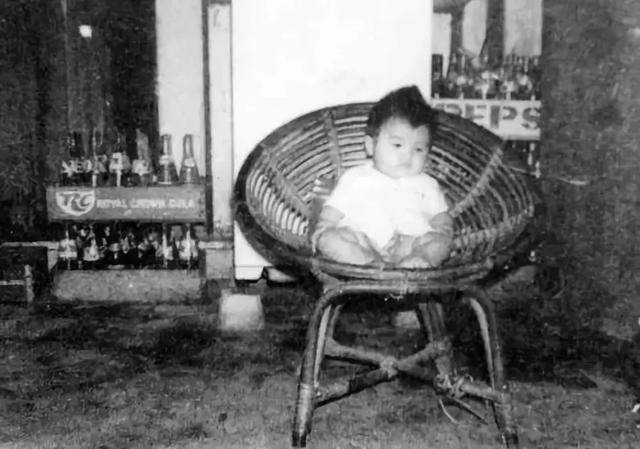 那個“躲在車底”，消失了快10年的阿杜去哪了？