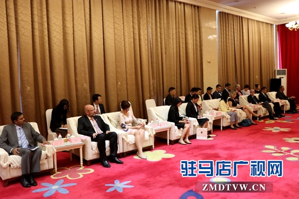 武國定會見歐盟駐華代表團(tuán)
