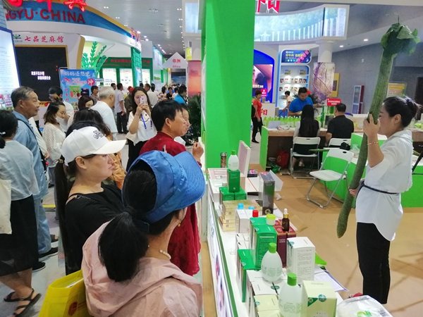 “投洽會(huì)”首日 本地企業(yè)收獲頗豐