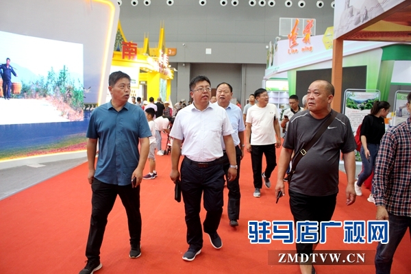 汝南縣古塔街道組織村干部到盛會(huì)“開眼界”