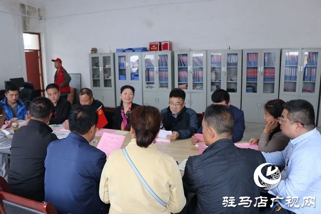 駐馬店廣播電視臺(tái)開展“不忘初心、牢記使命黨員”志愿者活動(dòng)