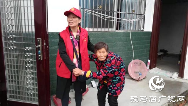 駐馬店廣播電視臺(tái)開展“不忘初心、牢記使命黨員”志愿者活動(dòng)