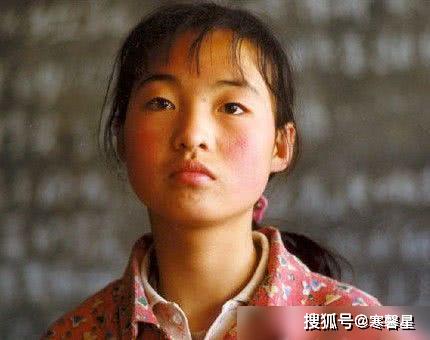 《一個也不能少》的魏敏芝近況，嫁給了美籍華人，定居美國變成胖大媽 