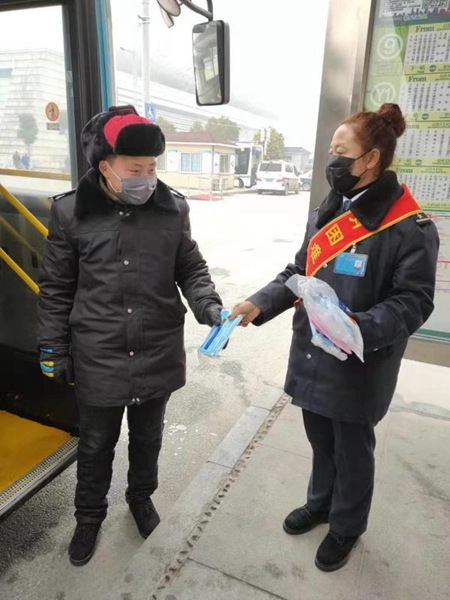 疫情防控：駐馬店公交車日消毒兩次，駕駛員佩戴口罩