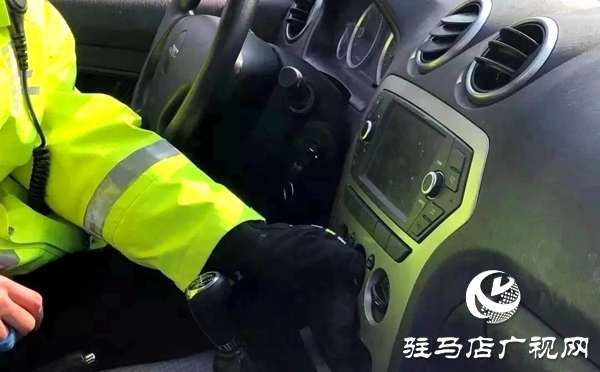返程路上，如何快速通過疫情查控點(diǎn)？