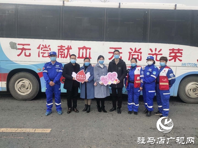 獻血救人“疫”不容辭，新蔡縣727人參與無償獻血