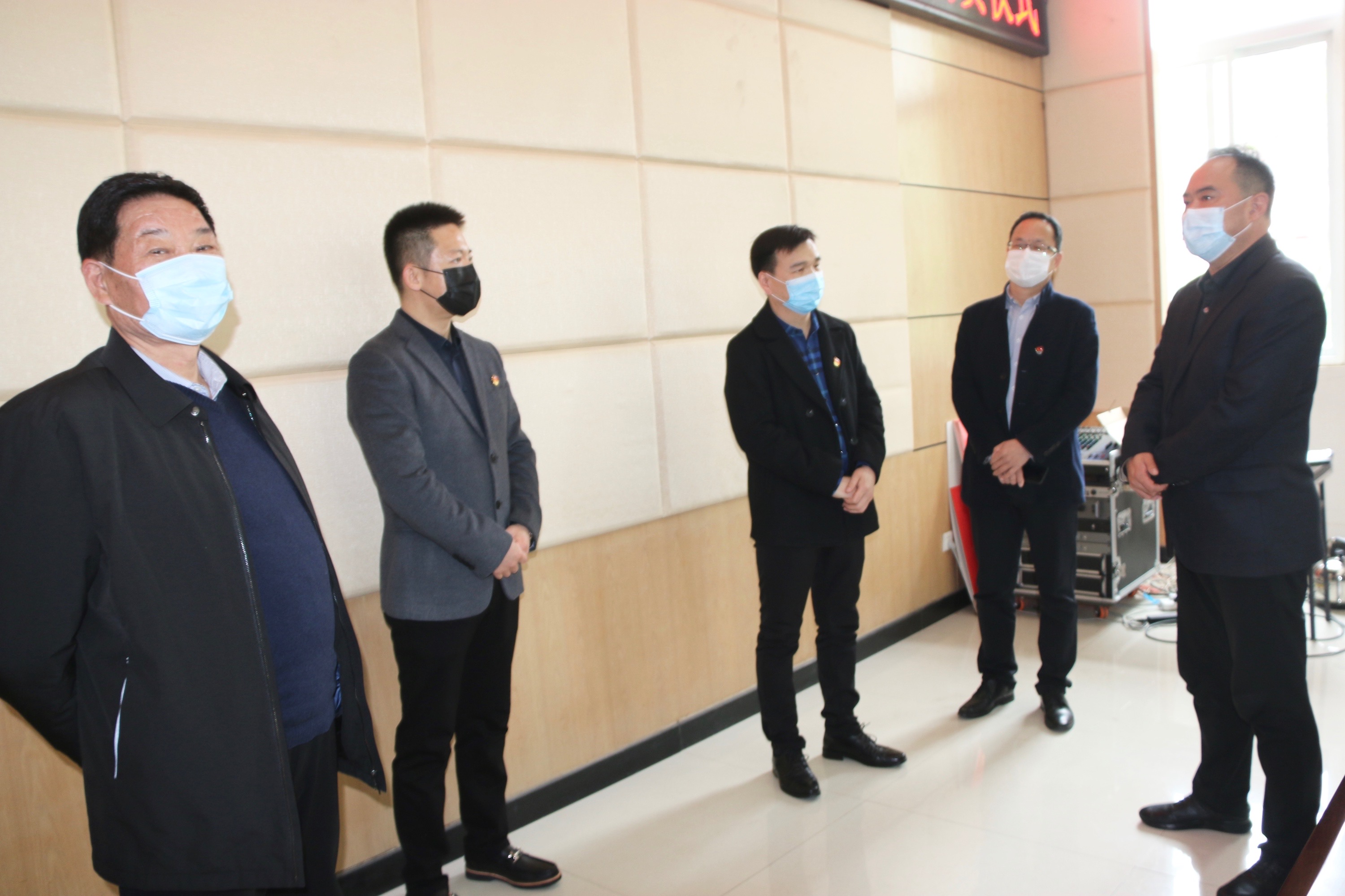 駐馬店市企業(yè)家協(xié)會黨委向開發(fā)區(qū)捐贈640800元抗疫現(xiàn)金及物資