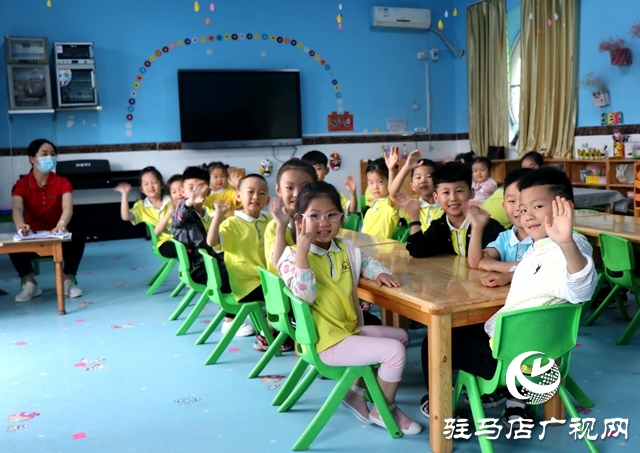 駐馬店市各幼兒園今日錯峰開學(xué)，老師笑迎萌娃歸！