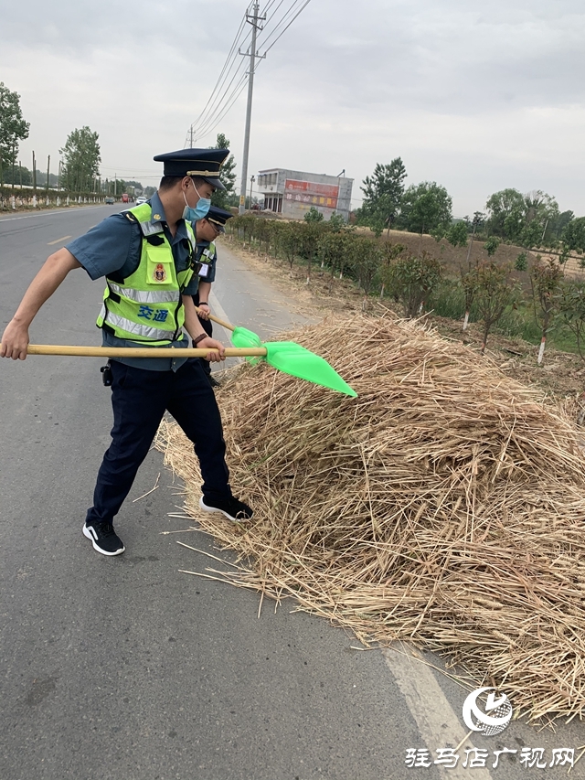 正陽縣交通運(yùn)輸執(zhí)法局為“三夏”公路暢通保駕護(hù)航