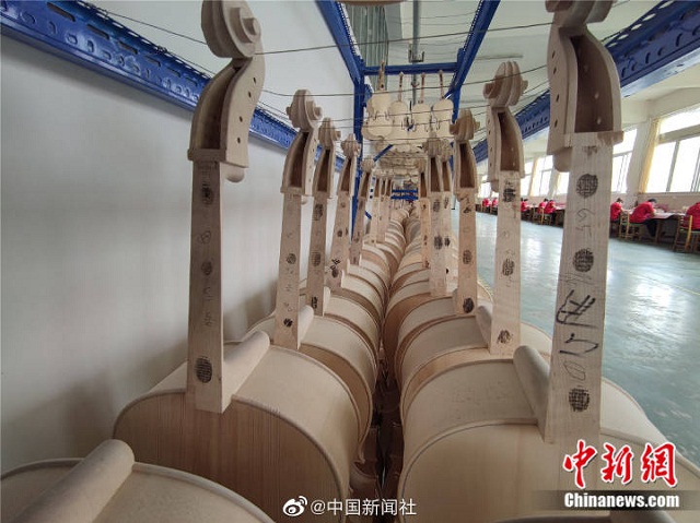 老鄉(xiāng)幫老鄉(xiāng)，師傅帶徒弟，確山農(nóng)民華麗轉變?yōu)?ldquo;制琴師”