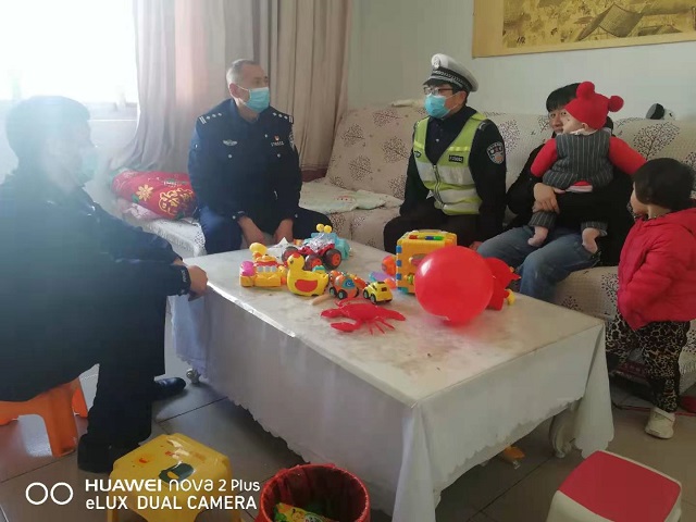 暖警愛警聚警心 驛城交警大隊走訪慰問困難輔警