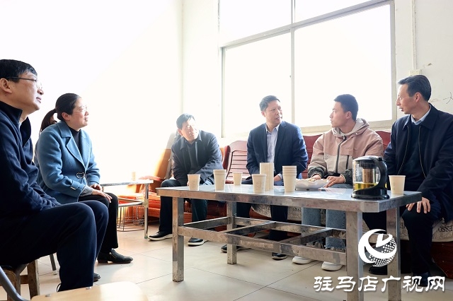 遂平縣領導看望慰問救人英雄孫培森