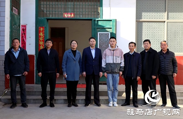 遂平縣領導看望慰問救人英雄孫培森