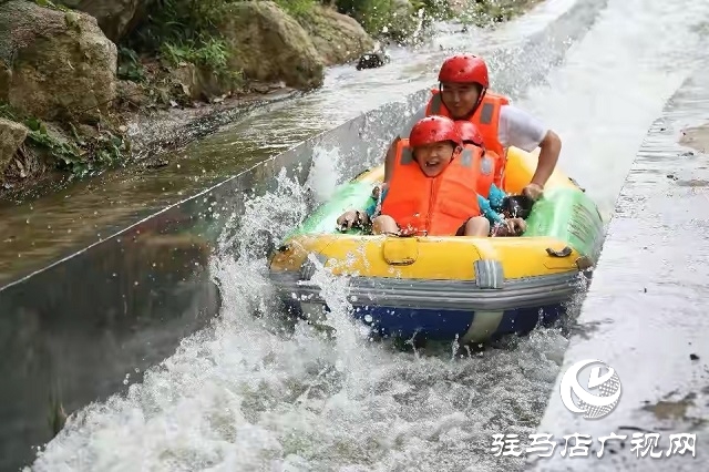 金頂山峽谷漂流開漂暨端午萬(wàn)人大尋寶活動(dòng)成功舉辦