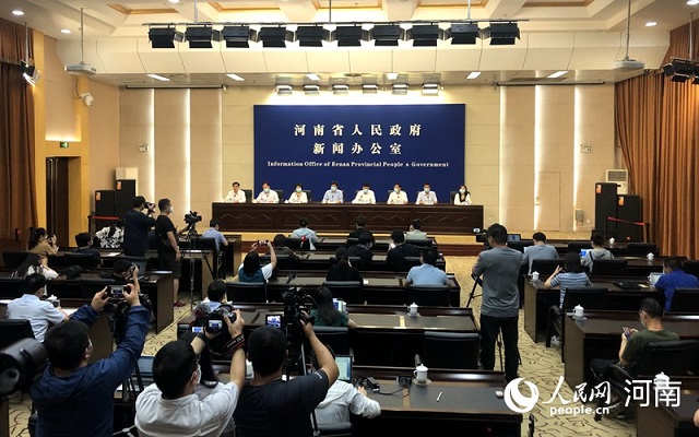 河南省高校、中高風(fēng)險地區(qū)中小學(xué)暫定9月15日之前不返校