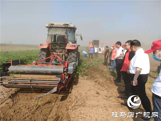  “農(nóng)有王”攜明星產(chǎn)品參加2021全省“三秋”農(nóng)機化生產(chǎn)現(xiàn)場會