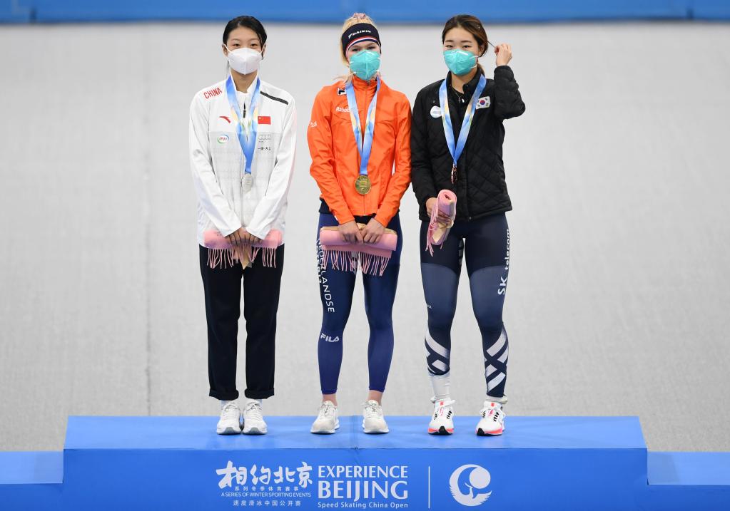 相約北京速度滑冰中國(guó)公開(kāi)賽啟動(dòng) 中外選手齊贊“冰絲帶”