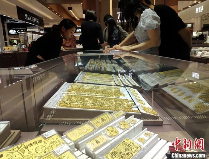 中國黃金消費暴增近5成，年輕人悄然成為主力