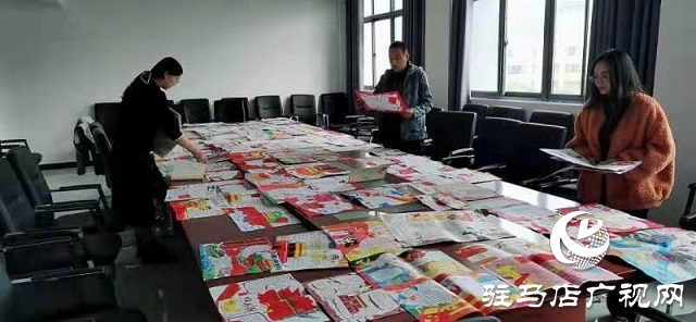 正陽縣教育系統(tǒng)組織開展“黨旗飄飄 強(qiáng)國有我”學(xué)生手抄報(bào)評(píng)選活動(dòng)