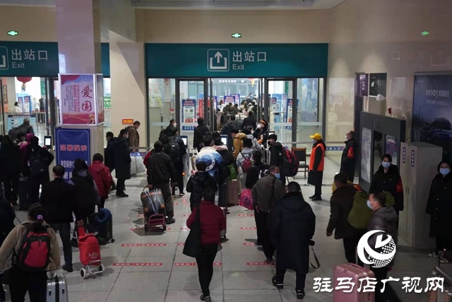 駐馬店車務段：統(tǒng)籌疫情防控和客貨運輸 打造“平安、有序、溫馨”春運