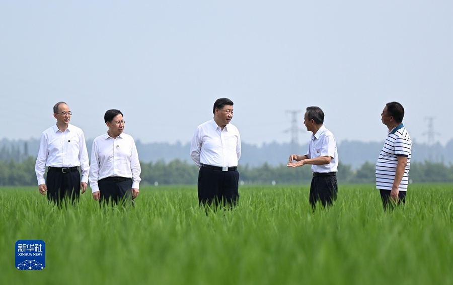 習(xí)近平在四川考察時強調(diào) 深入貫徹新發(fā)展理念主動融入新發(fā)展格局 在新的征程上奮力譜寫四川發(fā)展新篇章