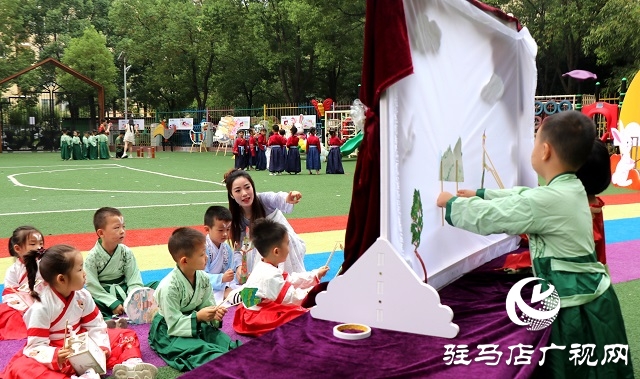 萌娃變身小玉兔 國(guó)風(fēng)古韻慶中秋