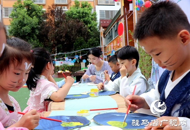 萌娃變身小玉兔 國(guó)風(fēng)古韻慶中秋