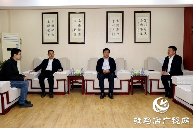 駐馬店：助企紓困 促進(jìn)服裝產(chǎn)業(yè)做大做強